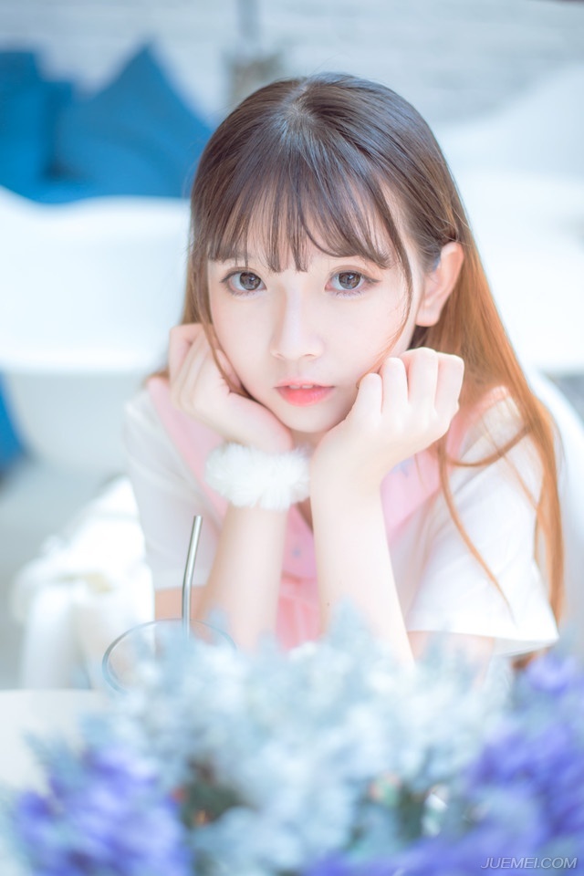 生活，是一种缓缓如夏日流水般地前进，我们不要焦急我们三十岁的时候，不应该去急五十岁的事情，我们生的时候，不必去期望死的来临，这一切，总会来的。
